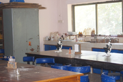 Shree N D Bhuta High School-Chemistry Lab